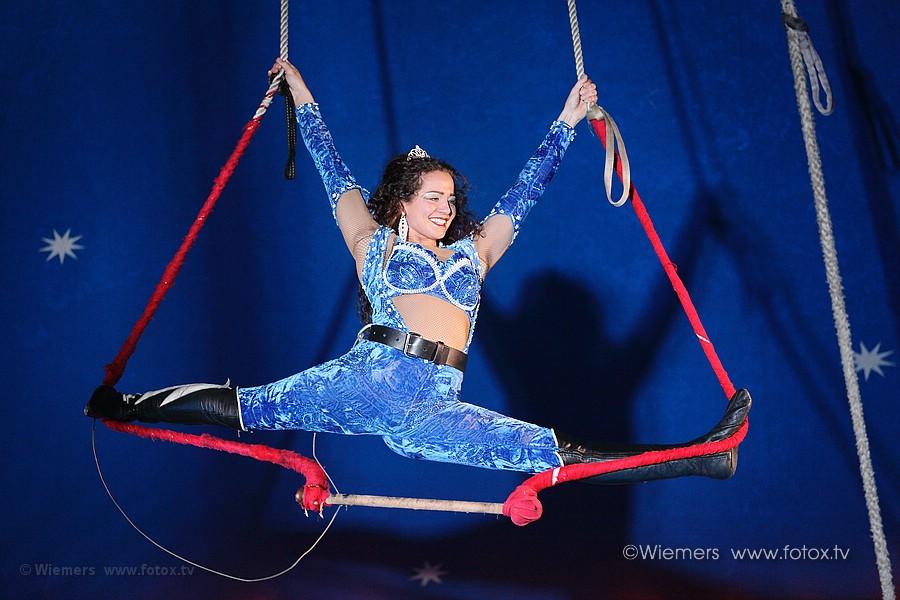 Zirkus Piccolo in Morntal-Muenchingen Mai 2013