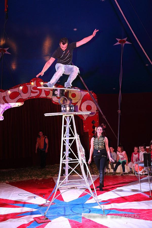 Zirkus Piccolo in Morntal-Muenchingen Mai 2013