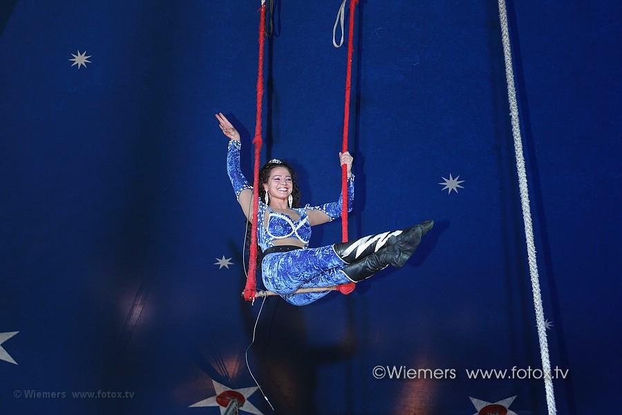 Zirkus Piccolo in Morntal-Muenchingen Mai 2013