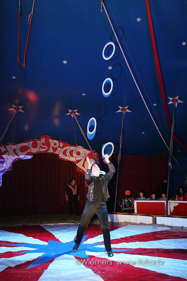 Zirkus Piccolo in Morntal-Muenchingen Mai 2013